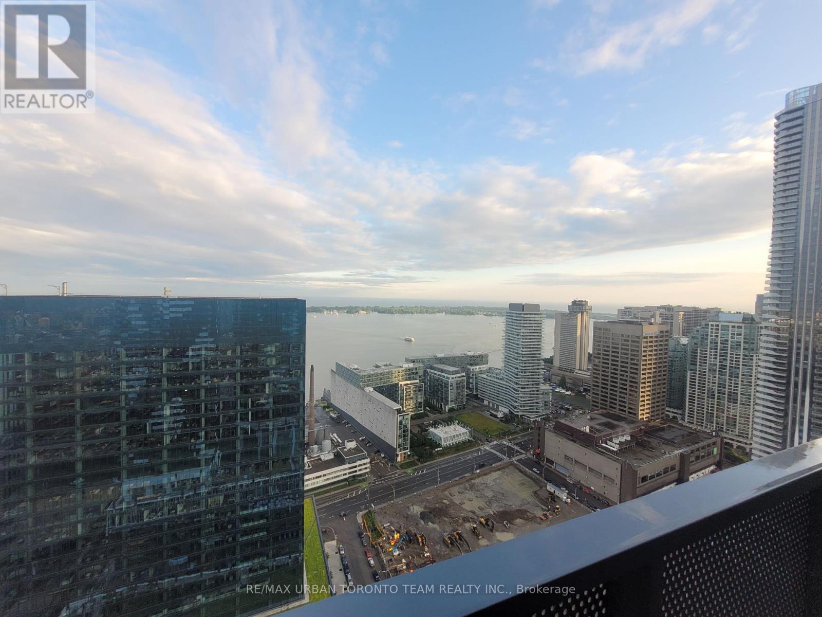 4310 - 55 Cooper Street, Toronto (Waterfront Communities), Ontario  M5E 0G1 - Photo 2 - C12970464