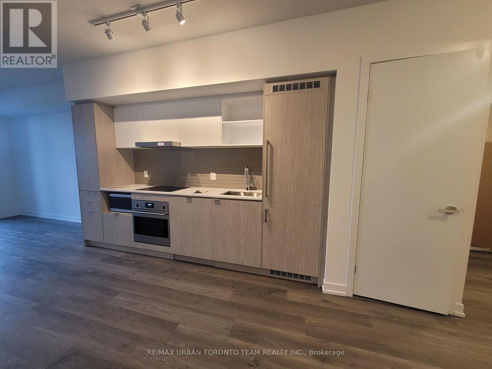 4310 - 55 Cooper Street, Toronto (Waterfront Communities), Ontario  M5E 0G1 - Photo 6 - C12970464