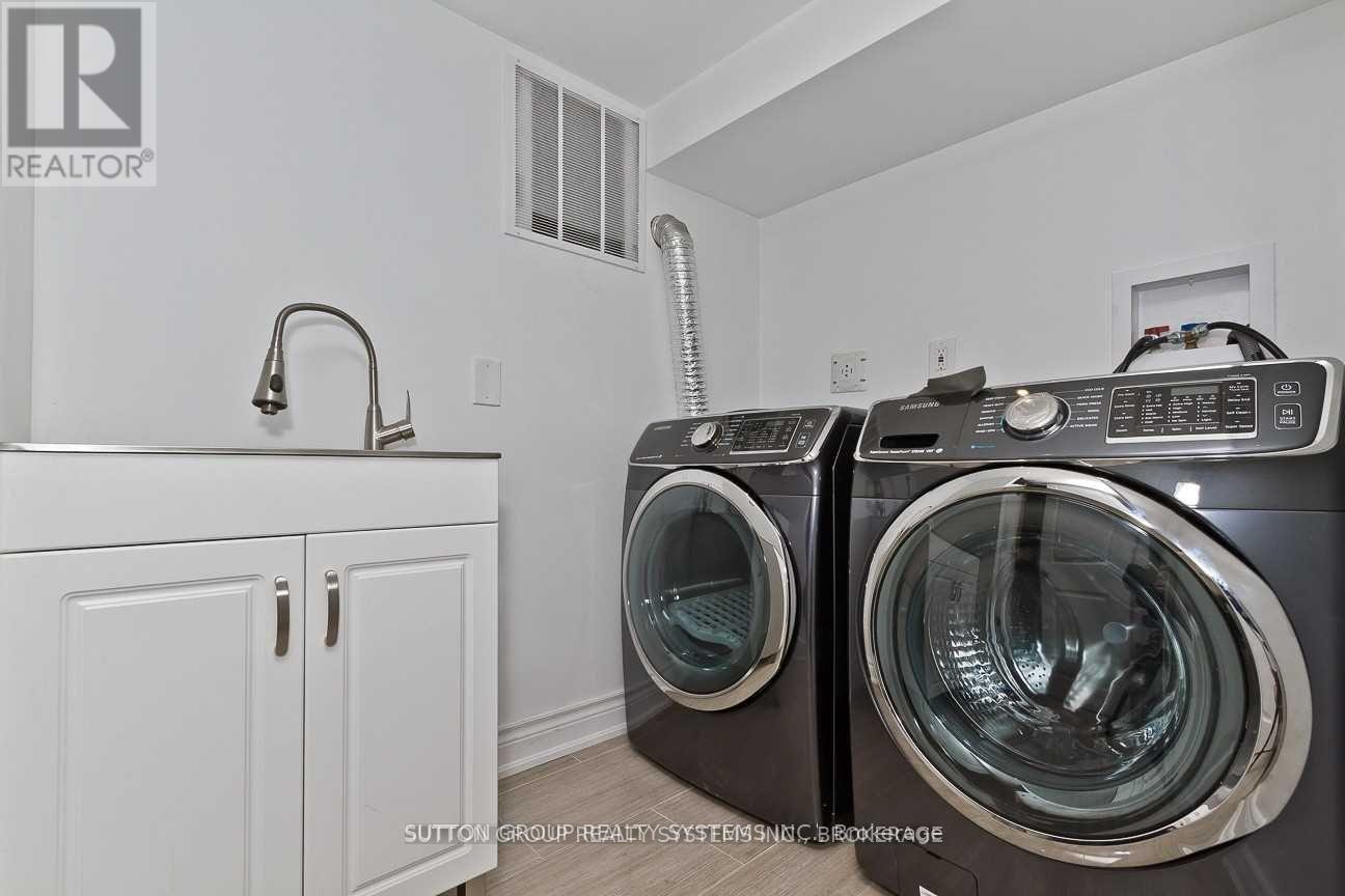 #1 - 20 1/2 Delaney Crescent, Toronto (Little Portugal), Ontario  M6K 1R2 - Photo 11 - C12970466