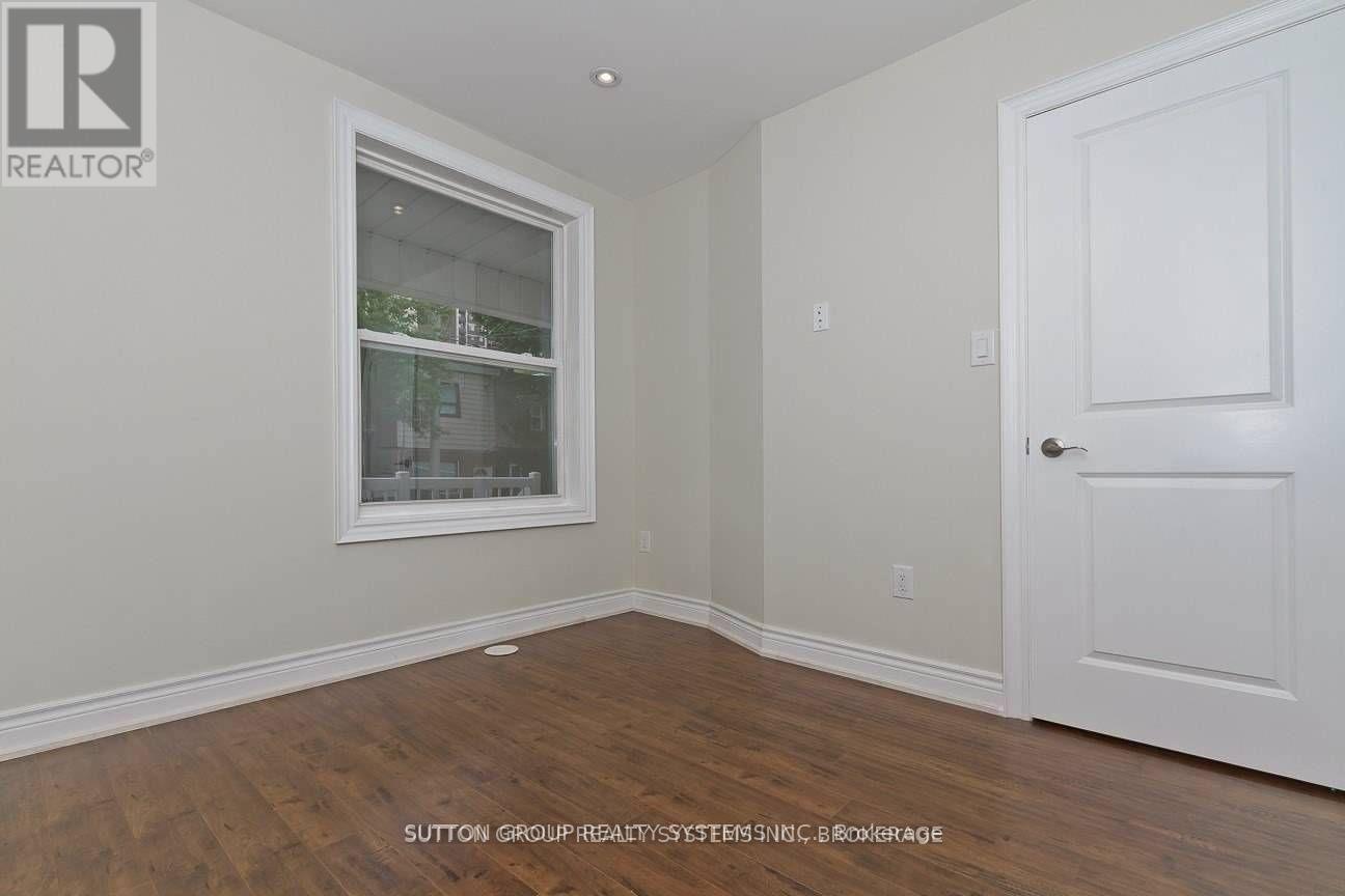 #1 - 20 1/2 Delaney Crescent, Toronto (Little Portugal), Ontario  M6K 1R2 - Photo 5 - C12970466