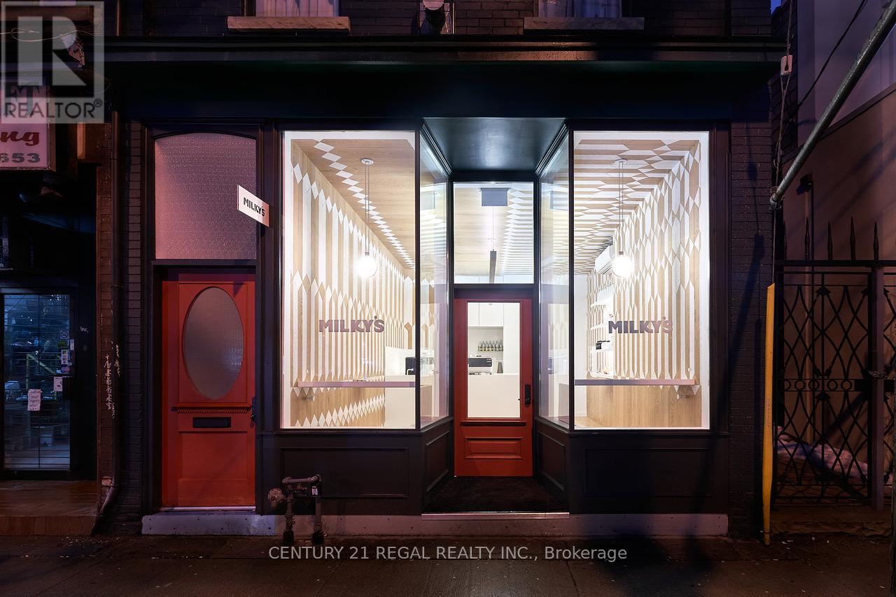 760 DUNDAS ST W STREET N, Toronto, Ontario