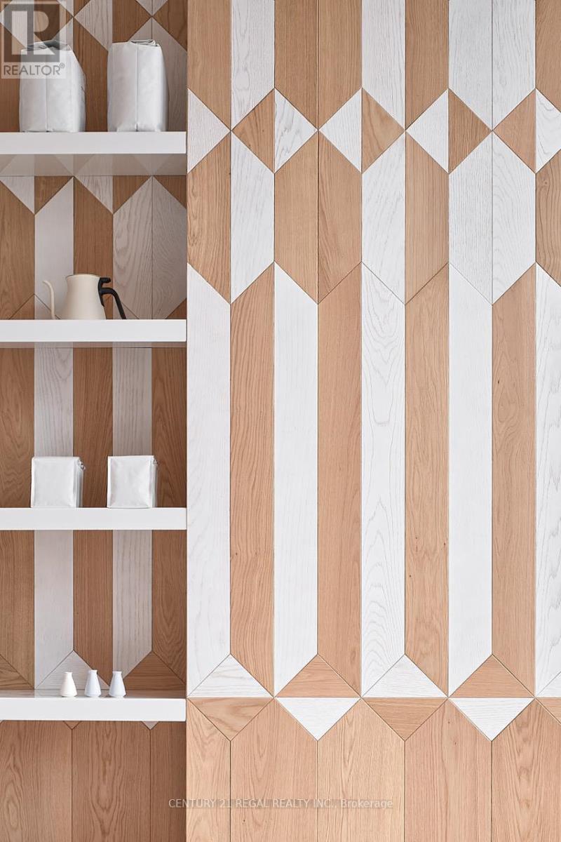 760 Dundas St W Street N, Toronto, Ontario  M6J 1T8 - Photo 3 - C12970476