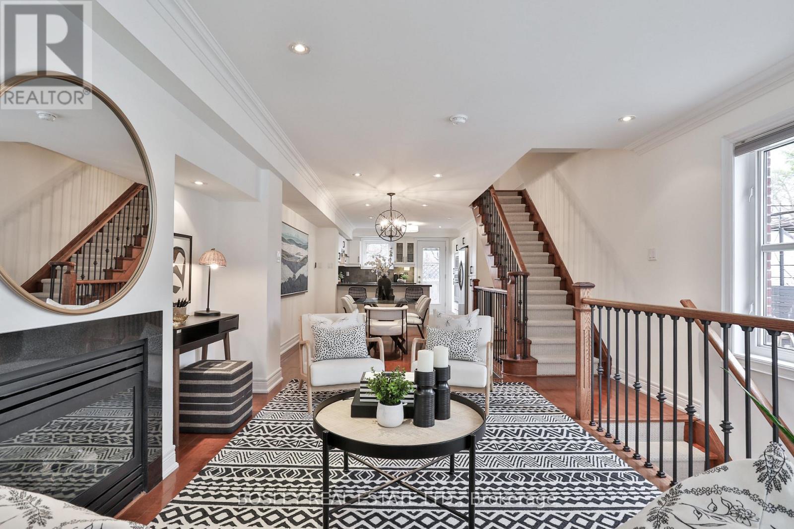 188 Mccaul Street, Toronto, Ontario  M5T 1W5 - Photo 3 - C12970612