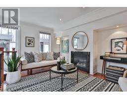 188 MCCAUL STREET, Toronto, Ontario