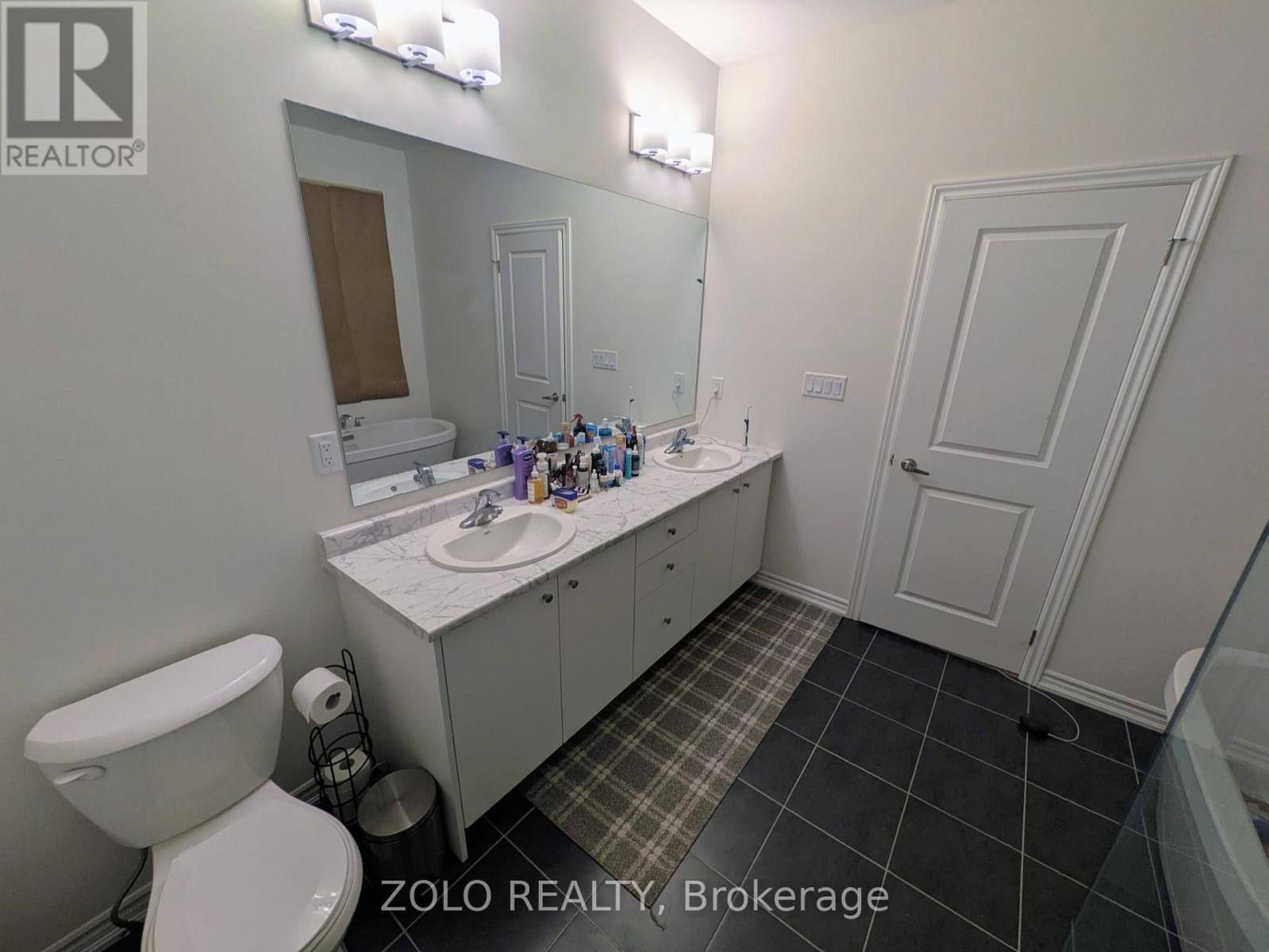 1075 Pisces Trail, Pickering, Ontario  L1X 0P7 - Photo 3 - E12970256