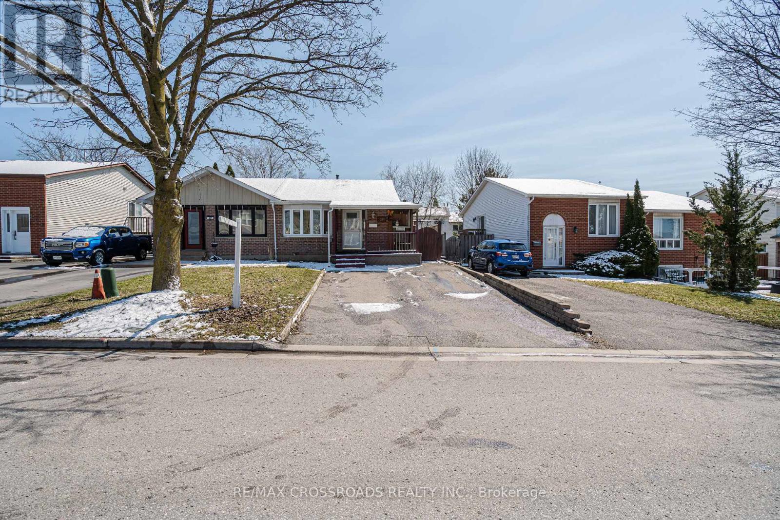 809 Monaghan Avenue, Oshawa, Ontario  L1J 7B6 - Photo 2 - E12970472