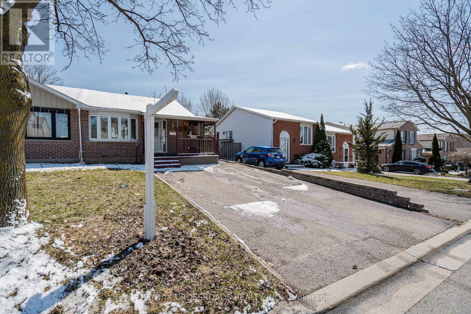 809 Monaghan Avenue, Oshawa, Ontario  L1J 7B6 - Photo 4 - E12970472