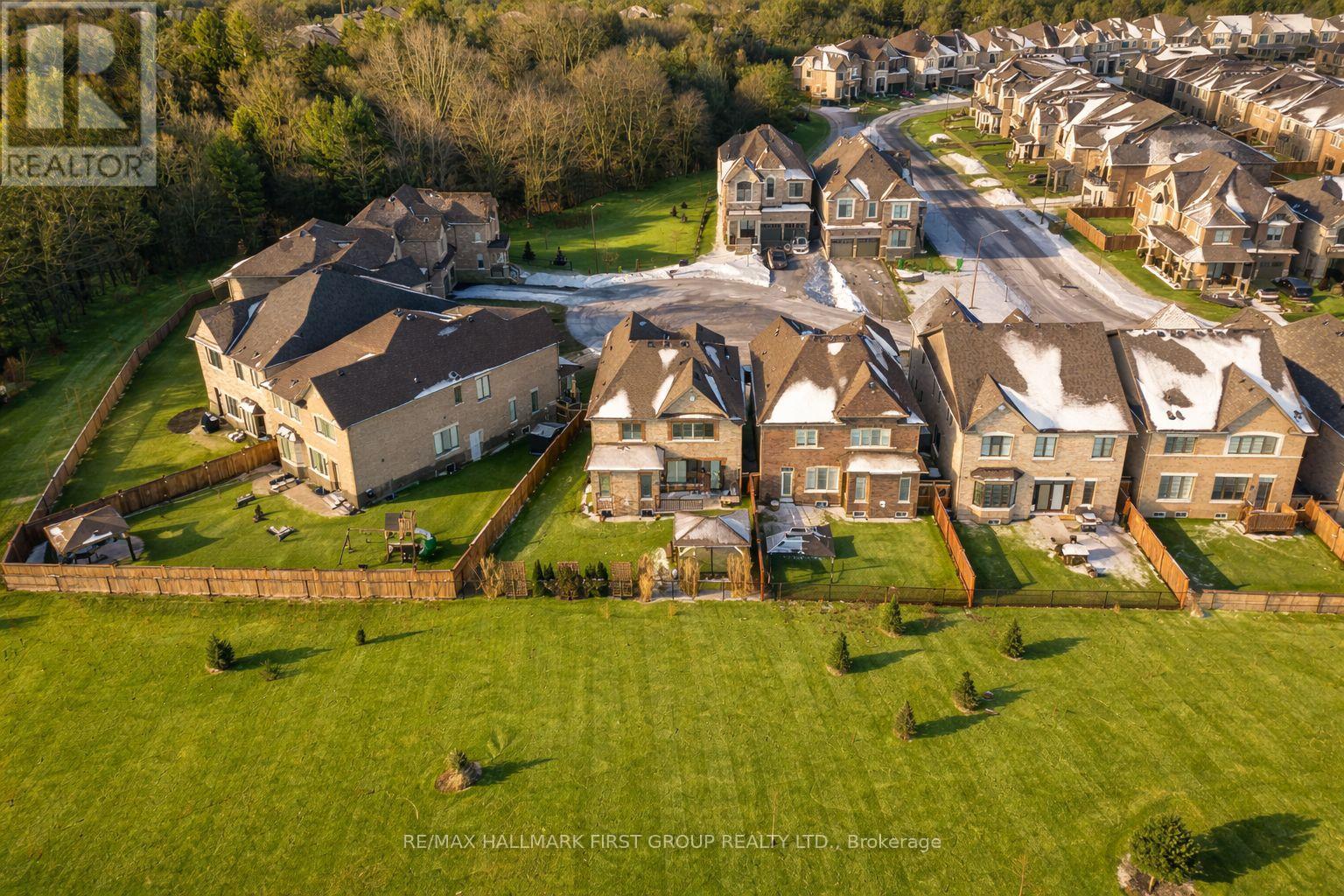 20 Capstan Court, Whitby, Ontario  L1P 0K5 - Photo 2 - E12970488