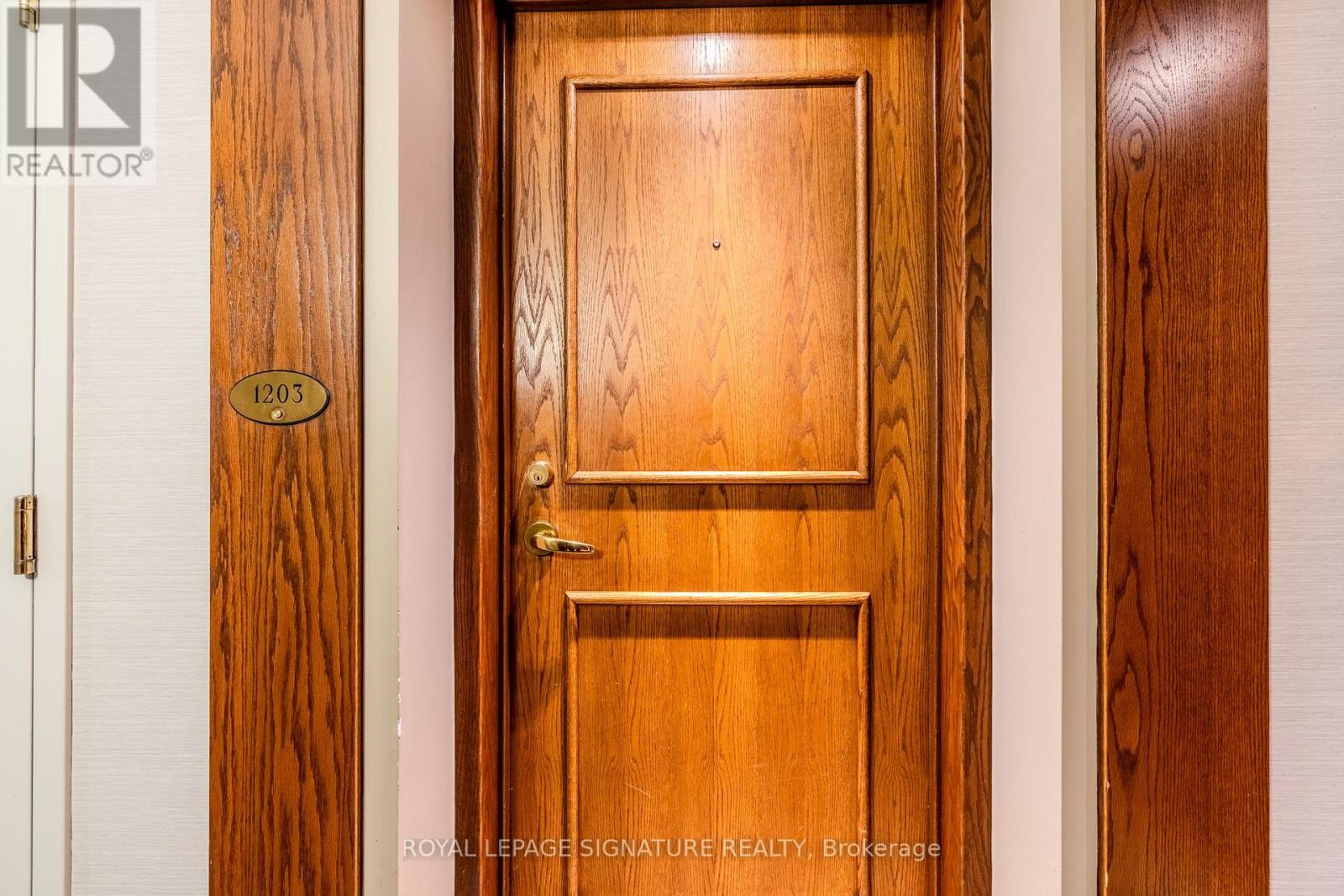 1203 - 1 Lee Centre Drive, Toronto, Ontario  M1H 3J2 - Photo 2 - E12970496