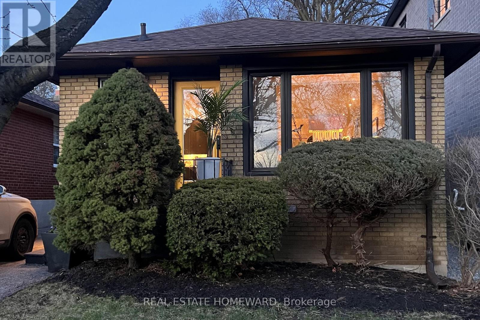 137 Preston Street, Toronto, Ontario  M1N 3N4 - Photo 2 - E12970512