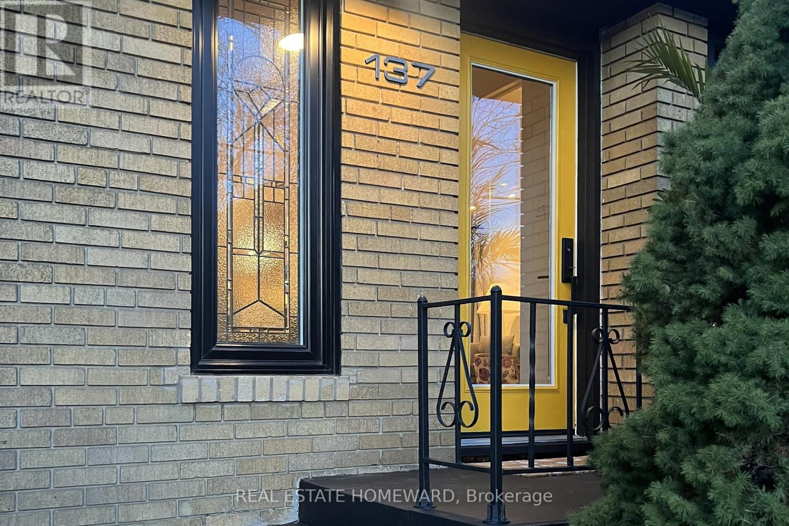 137 Preston Street, Toronto, Ontario  M1N 3N4 - Photo 3 - E12970512