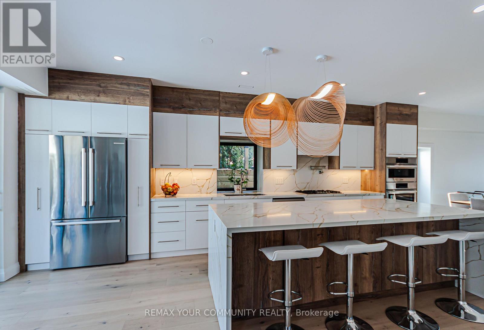 89 Gainsborough Road, Toronto (Woodbine Corridor), Ontario  M4L 3C3 - Photo 10 - E12970562