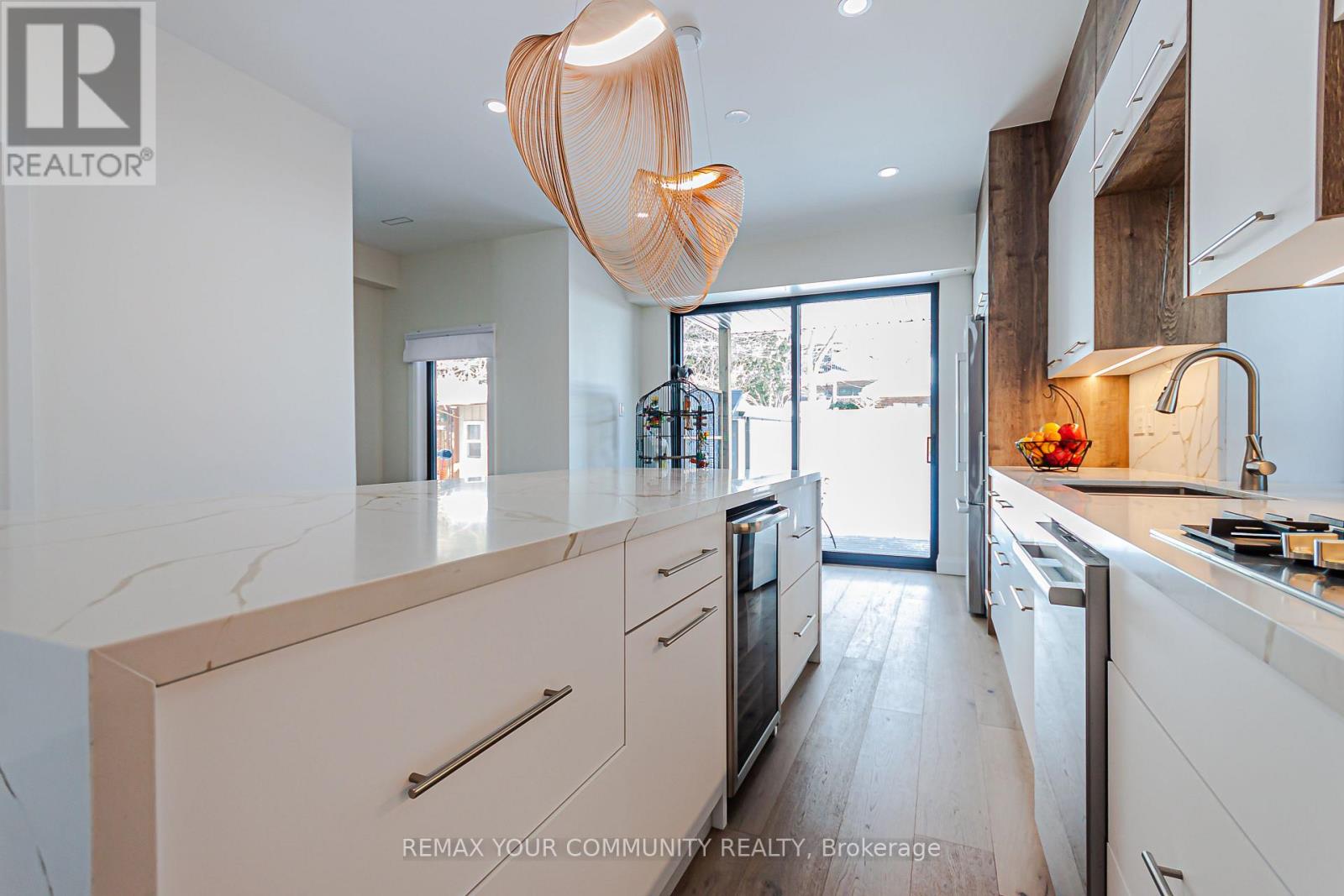 89 Gainsborough Road, Toronto (Woodbine Corridor), Ontario  M4L 3C3 - Photo 12 - E12970562