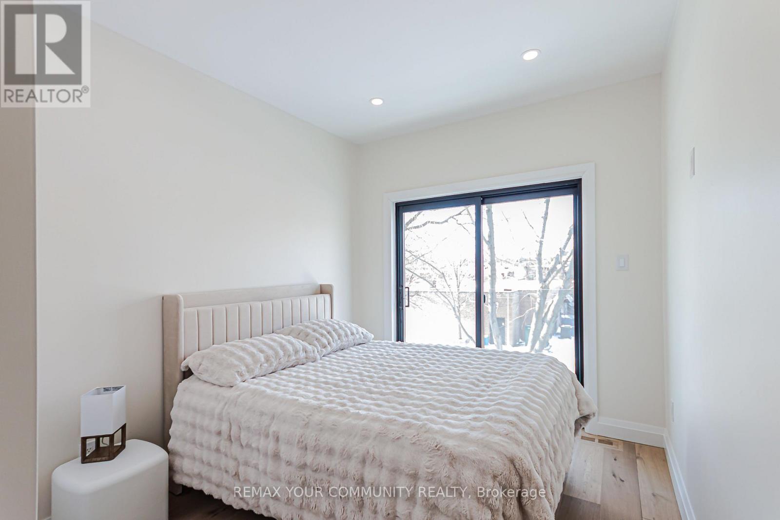89 Gainsborough Road, Toronto (Woodbine Corridor), Ontario  M4L 3C3 - Photo 16 - E12970562