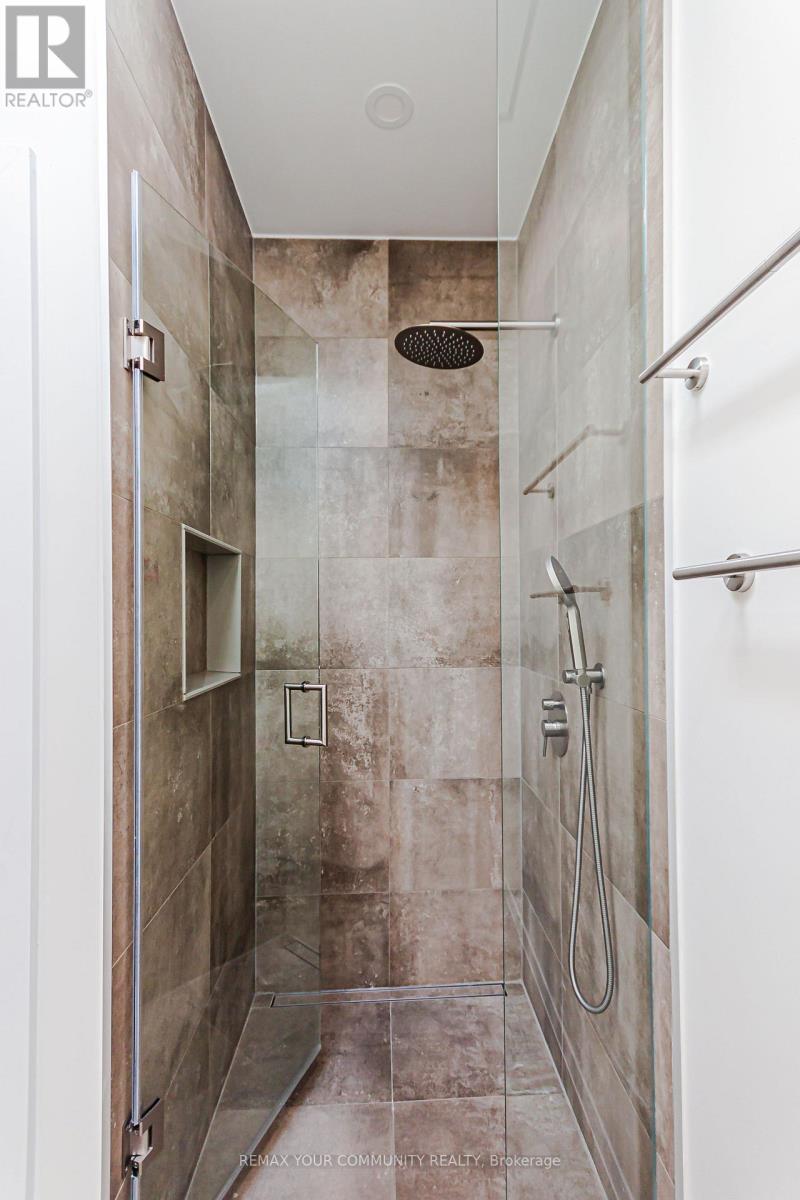 89 Gainsborough Road, Toronto (Woodbine Corridor), Ontario  M4L 3C3 - Photo 19 - E12970562