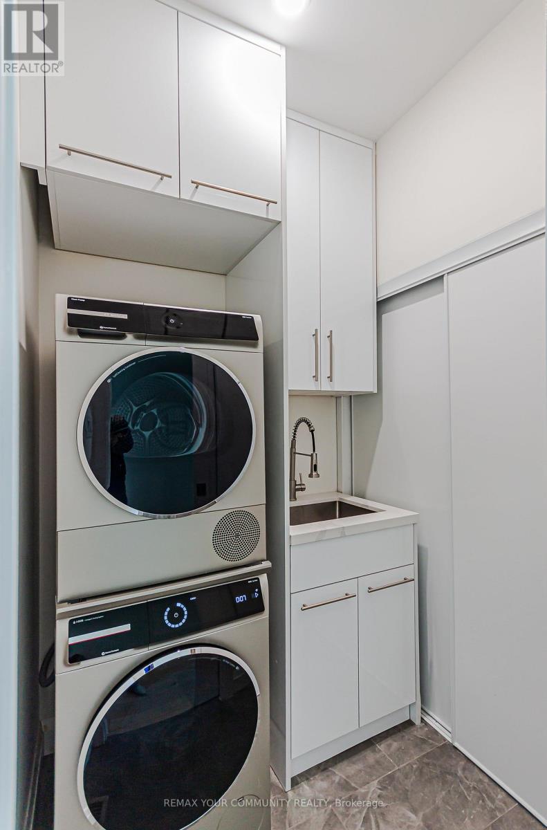 89 Gainsborough Road, Toronto (Woodbine Corridor), Ontario  M4L 3C3 - Photo 21 - E12970562