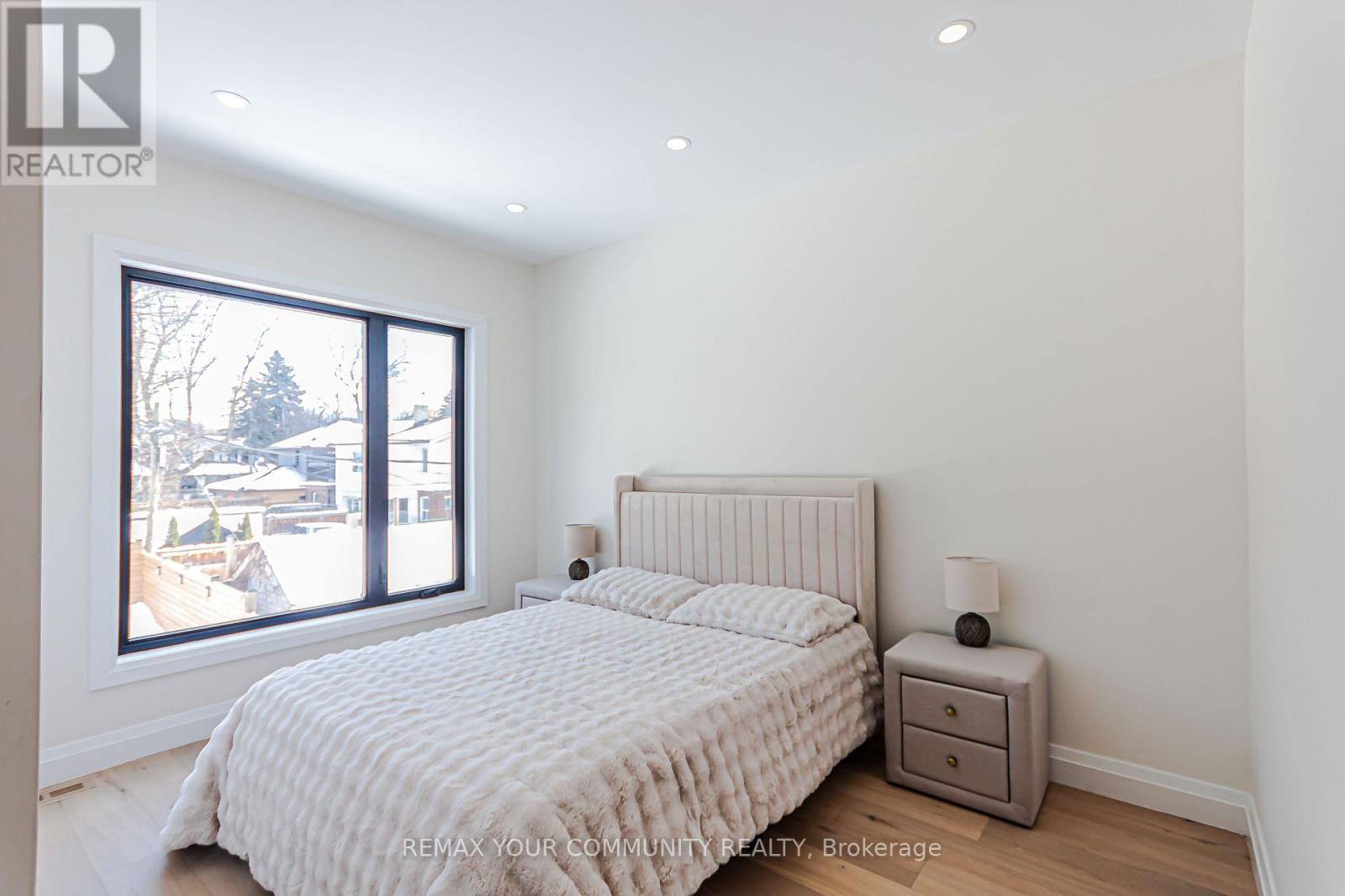 89 Gainsborough Road, Toronto (Woodbine Corridor), Ontario  M4L 3C3 - Photo 23 - E12970562