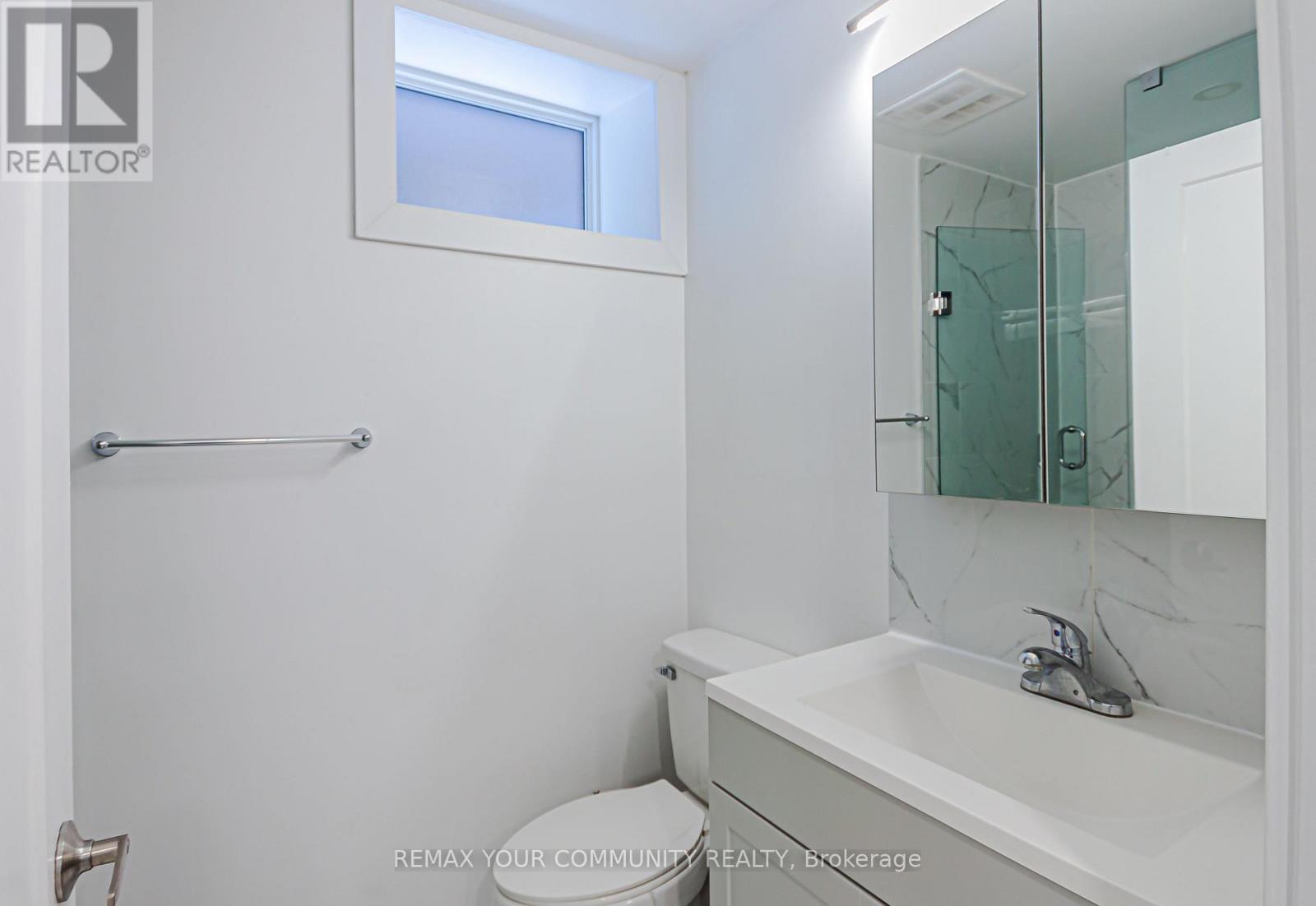 89 Gainsborough Road, Toronto (Woodbine Corridor), Ontario  M4L 3C3 - Photo 27 - E12970562