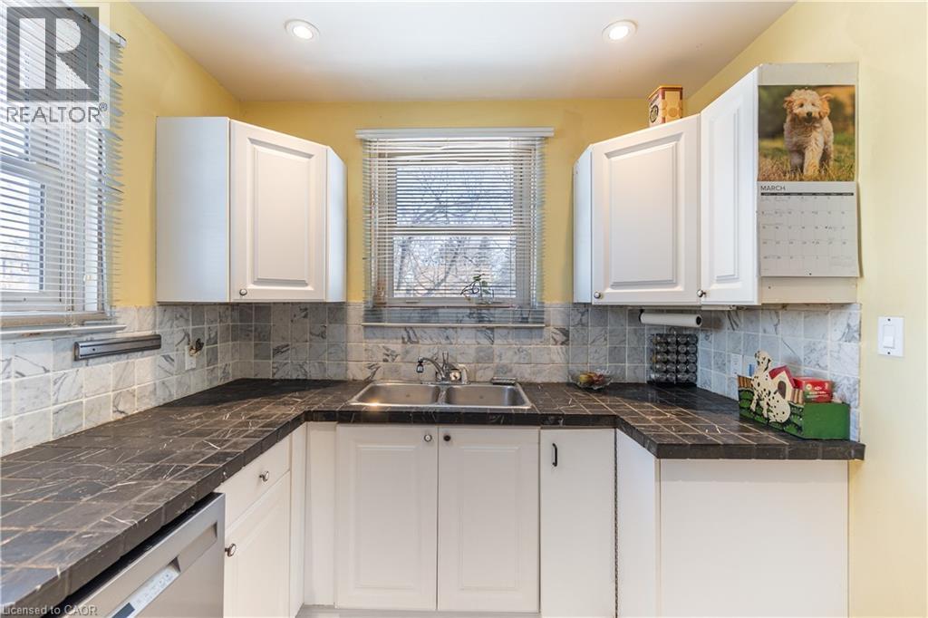 1088 Truman Avenue, Oakville, Ontario  L6H 1Y6 - Photo 10 - 40812470