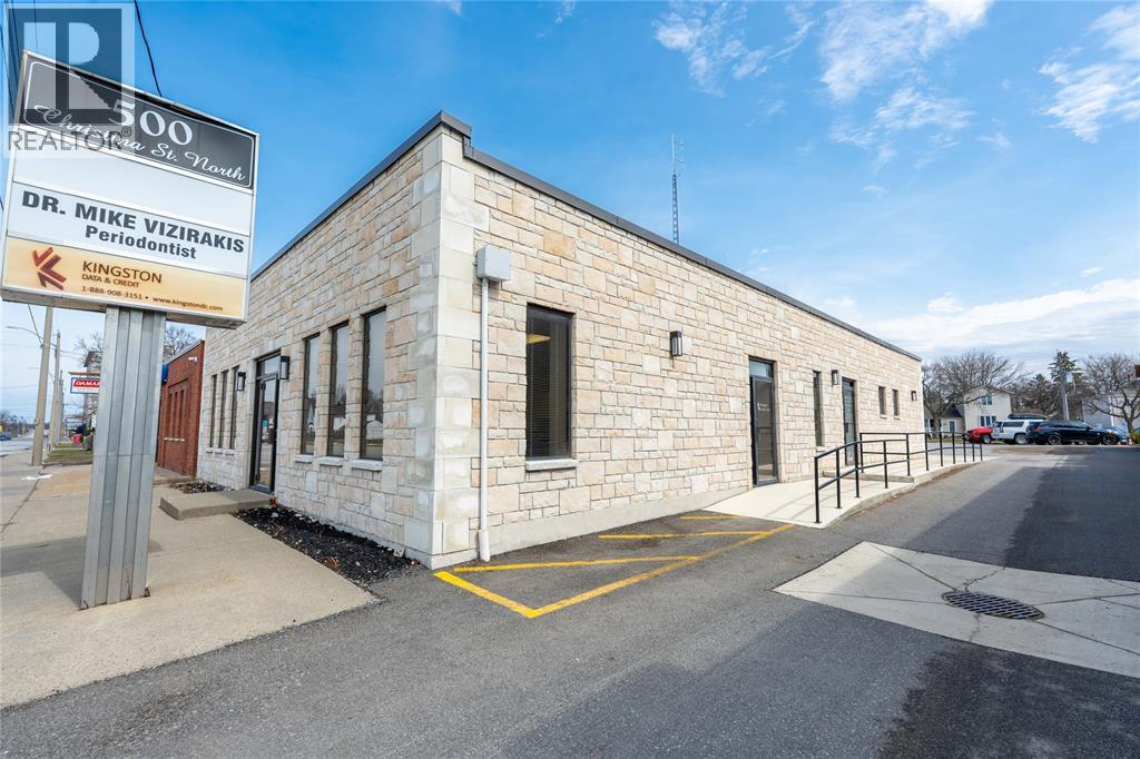 500 Christina Street, Sarnia, Ontario  N7T 5P8 - Photo 3 - 26007435