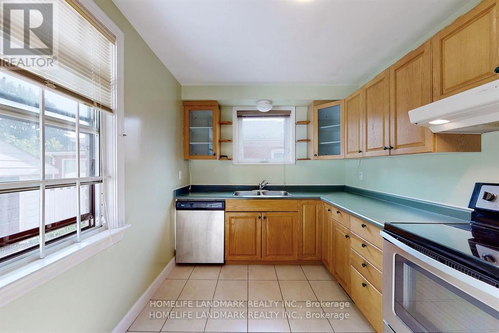 21 Pleasant Avenue, Toronto, Ontario  M2M 1L8 - Photo 13 - C12968422