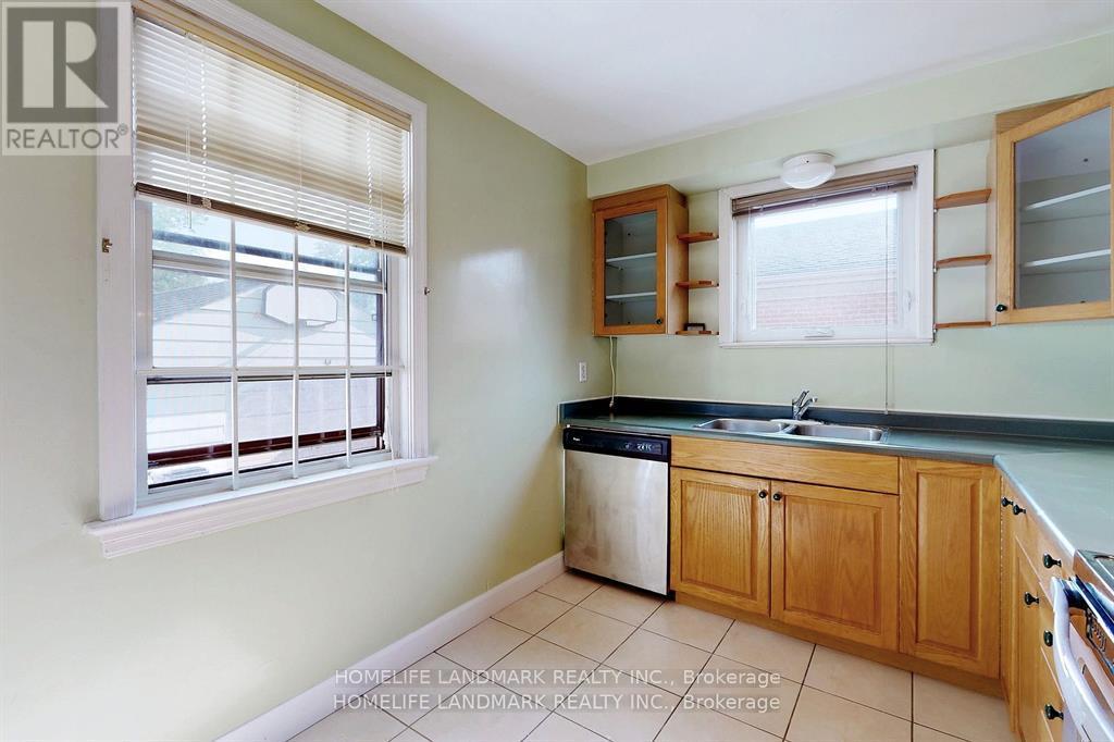 21 Pleasant Avenue, Toronto, Ontario  M2M 1L8 - Photo 14 - C12968422