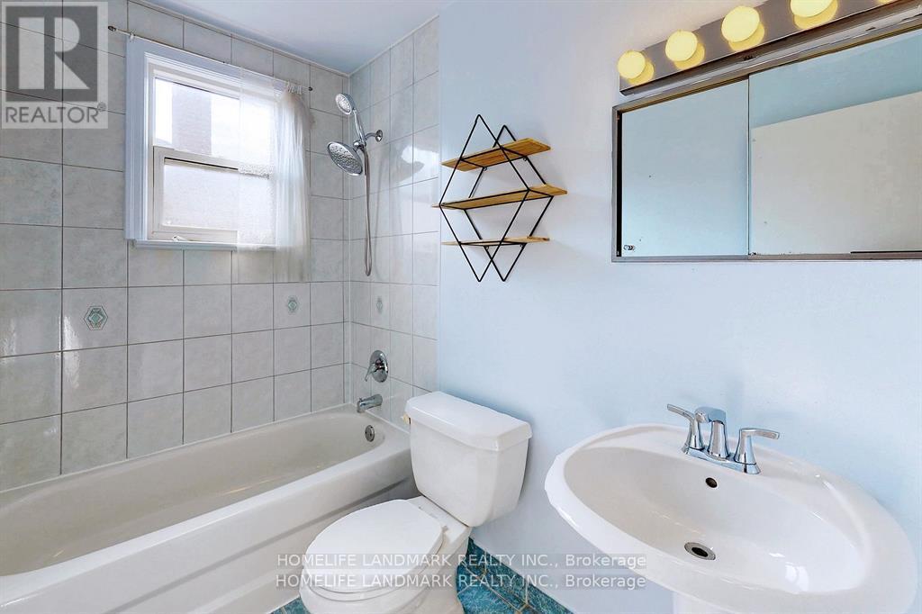 21 Pleasant Avenue, Toronto, Ontario  M2M 1L8 - Photo 19 - C12968422