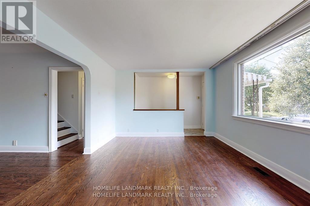 21 Pleasant Avenue, Toronto, Ontario  M2M 1L8 - Photo 4 - C12968422