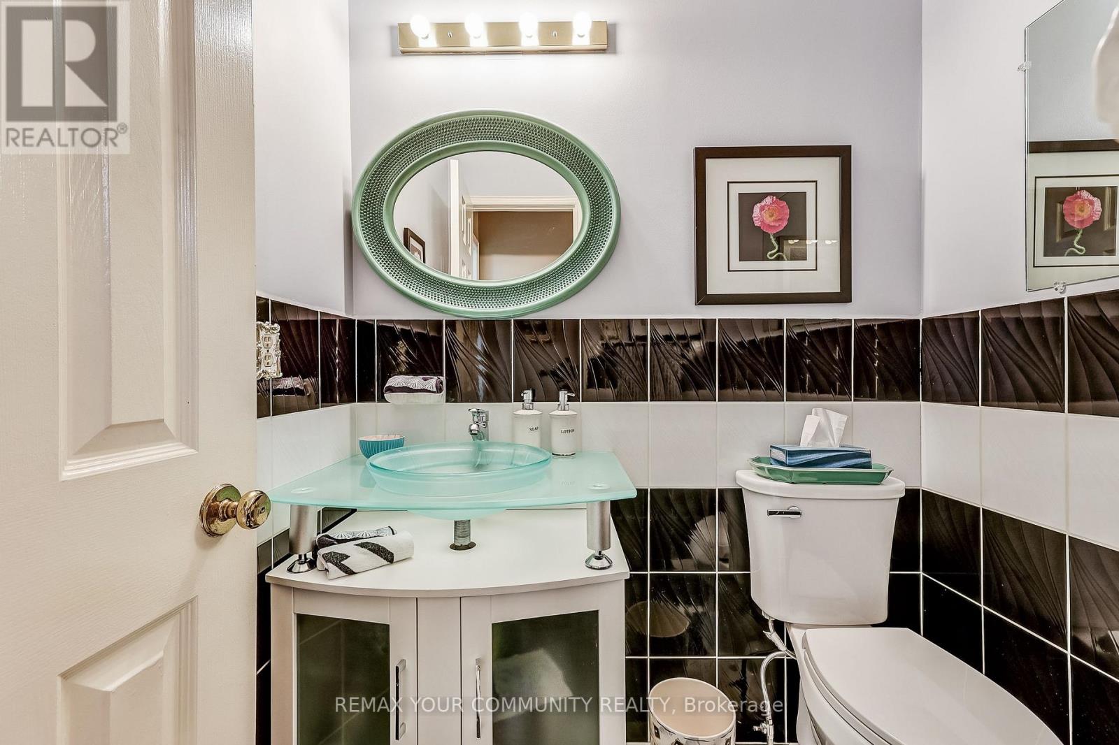 139 Larkin Avenue, Markham, Ontario  L3P 4Y4 - Photo 6 - N12970266