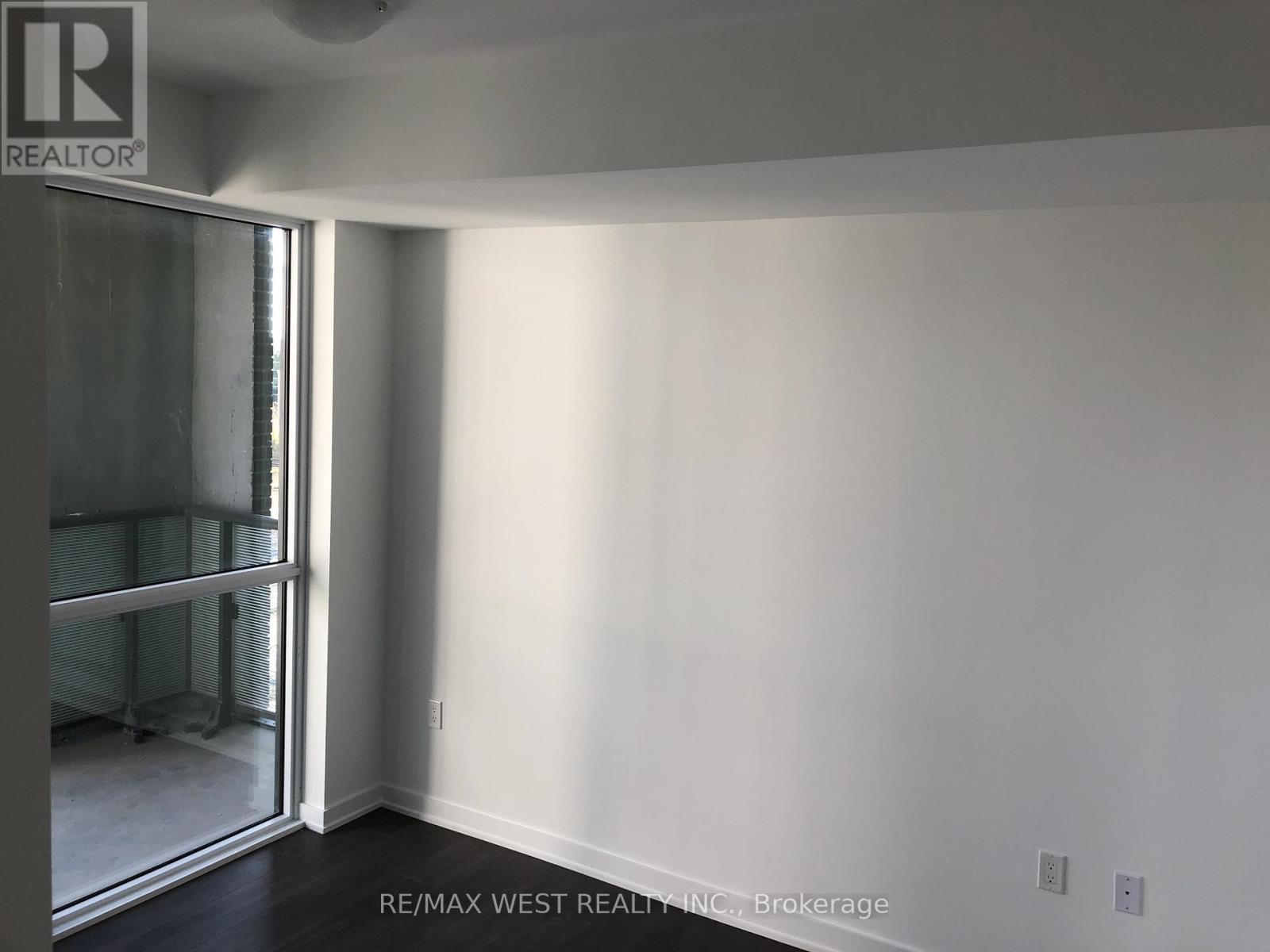 509 - 75 Oneida Crescent, Richmond Hill, Ontario  L4B 0H3 - Photo 10 - N12970346