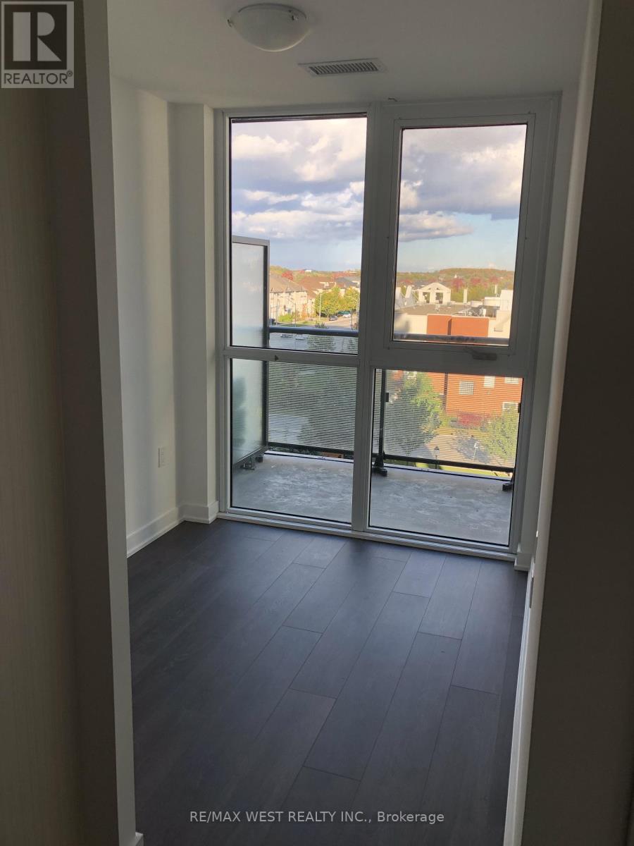 509 - 75 Oneida Crescent, Richmond Hill, Ontario  L4B 0H3 - Photo 4 - N12970346