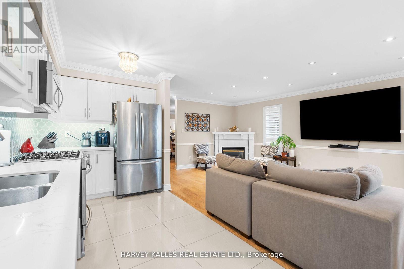 62 Kalmar Crescent, Richmond Hill, Ontario  L4E 3Z4 - Photo 15 - N12970354