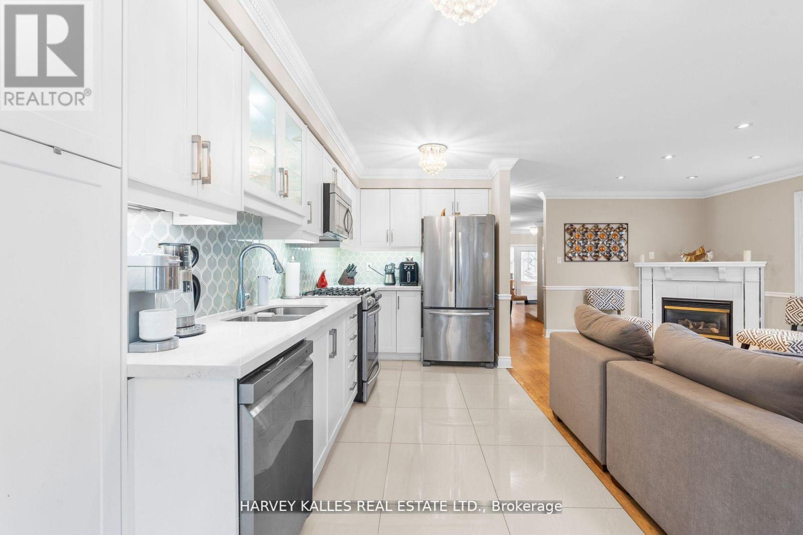 62 Kalmar Crescent, Richmond Hill, Ontario  L4E 3Z4 - Photo 16 - N12970354