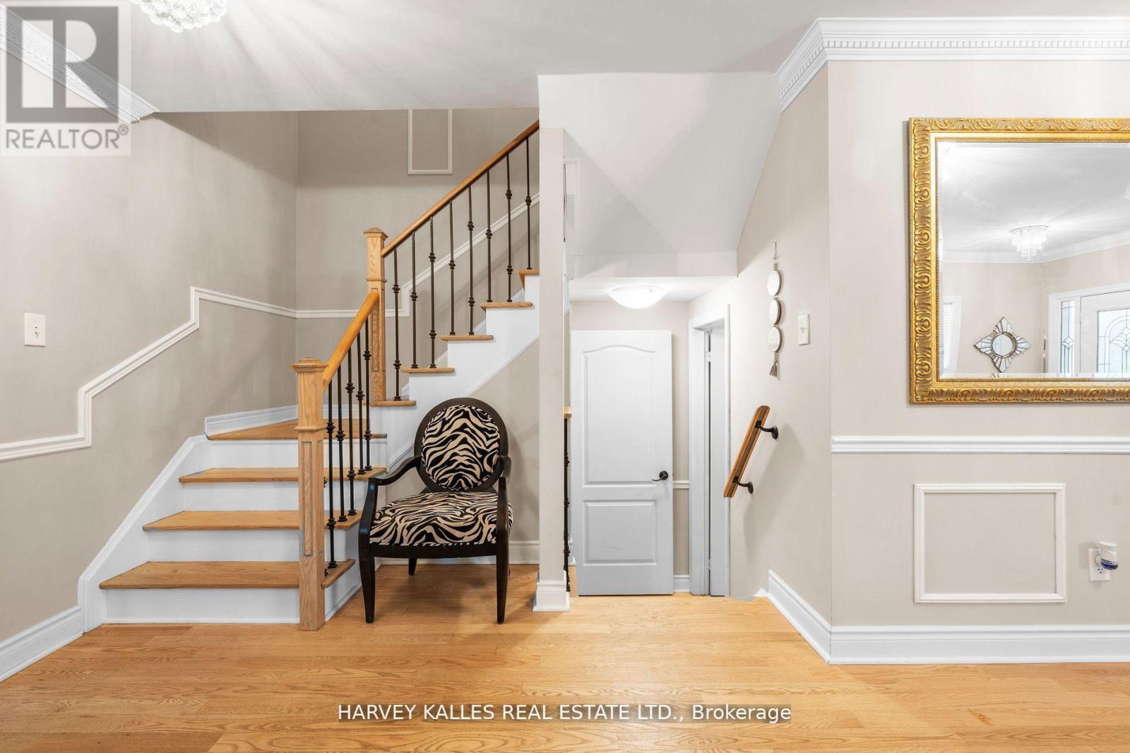 62 Kalmar Crescent, Richmond Hill, Ontario  L4E 3Z4 - Photo 3 - N12970354