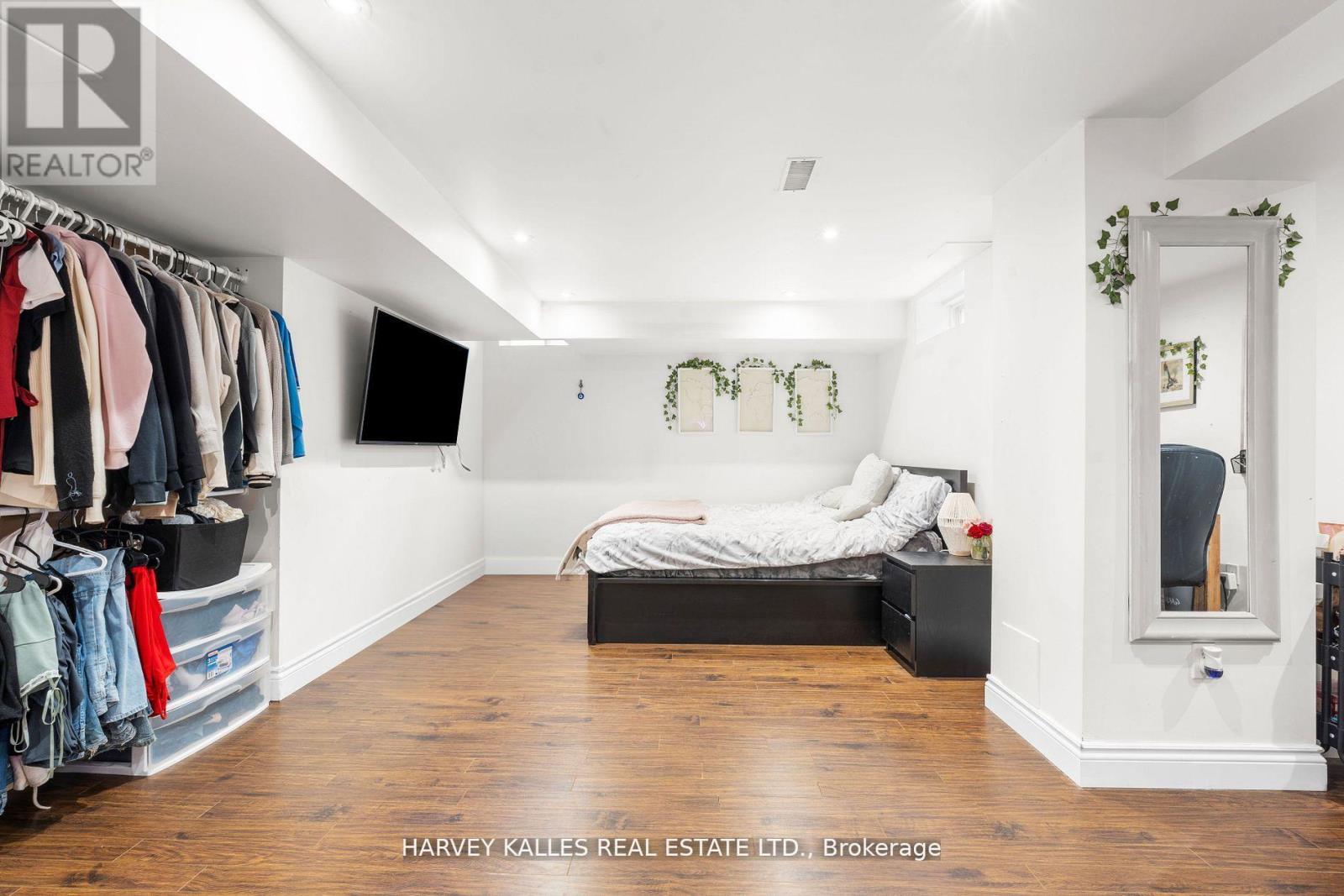 62 Kalmar Crescent, Richmond Hill, Ontario  L4E 3Z4 - Photo 39 - N12970354