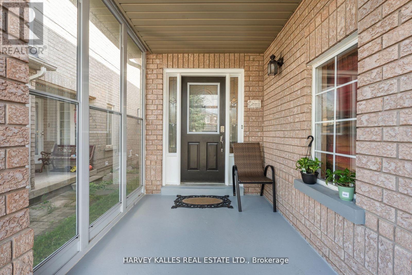 62 Kalmar Crescent, Richmond Hill, Ontario  L4E 3Z4 - Photo 41 - N12970354