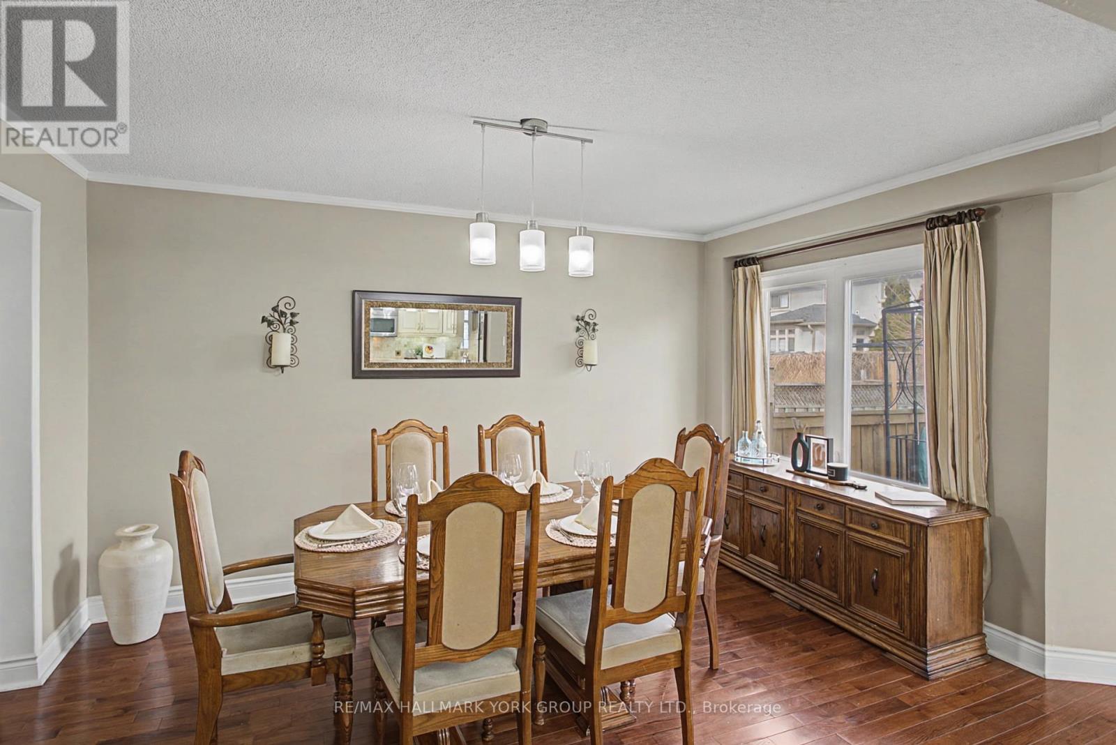 28 Hollingshead Drive, Aurora, Ontario  L4G 5J8 - Photo 6 - N12970422