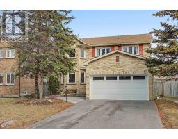 28 HOLLINGSHEAD DRIVE, Aurora, Ontario