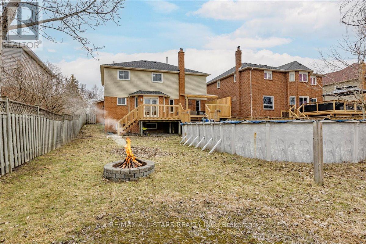 40 Chartwell Crescent, Georgina, Ontario  L4P 3N8 - Photo 40 - N12970540