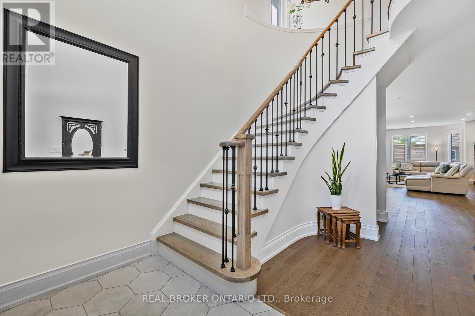 20 Don Rose Boulevard, East Gwillimbury (Mt Albert), Ontario  L0G 1M0 - Photo 15 - N12970550