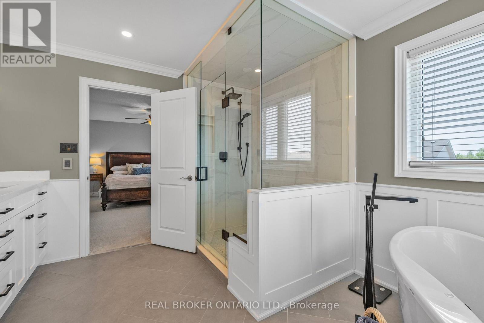 20 Don Rose Boulevard, East Gwillimbury (Mt Albert), Ontario  L0G 1M0 - Photo 19 - N12970550