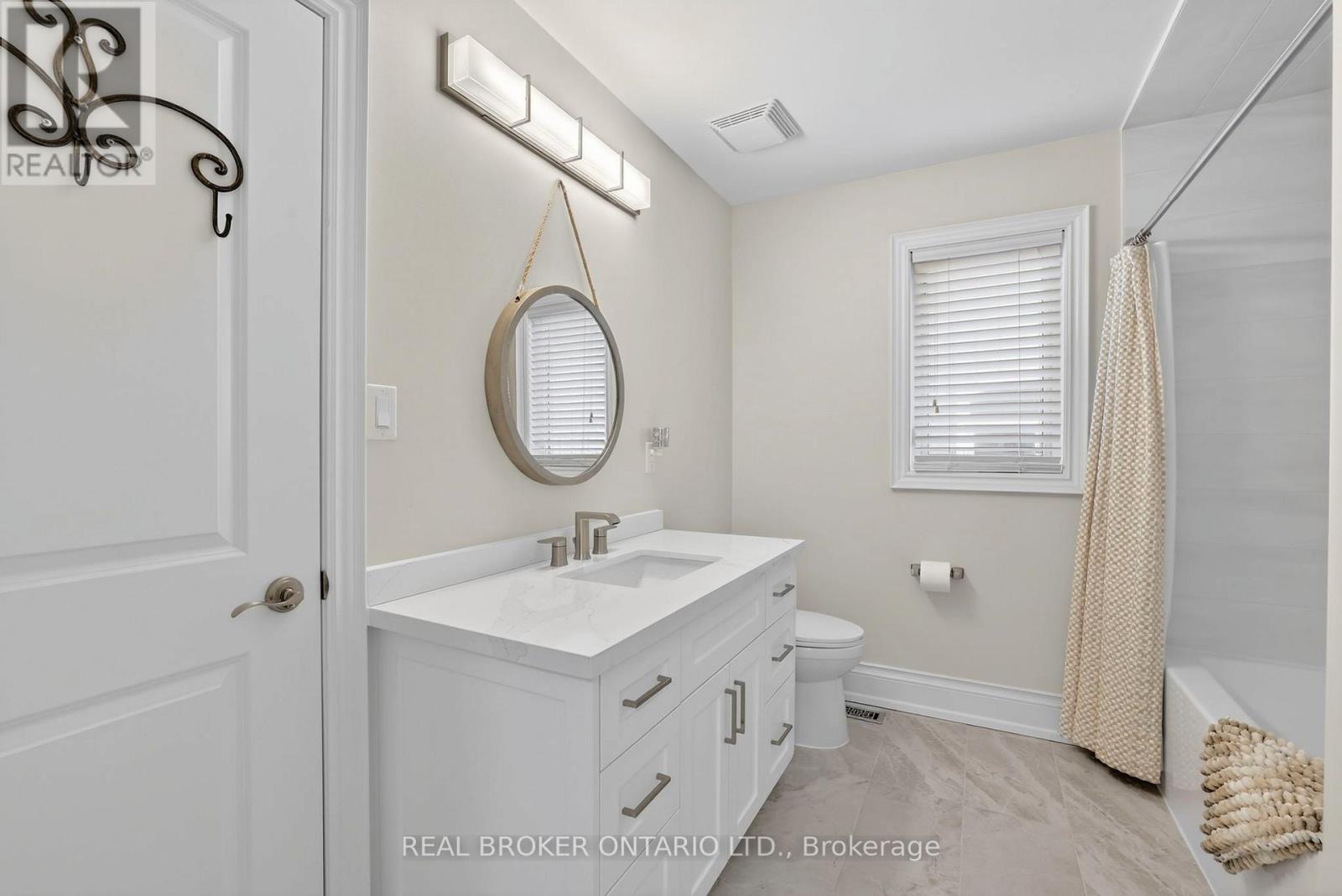 20 Don Rose Boulevard, East Gwillimbury (Mt Albert), Ontario  L0G 1M0 - Photo 27 - N12970550