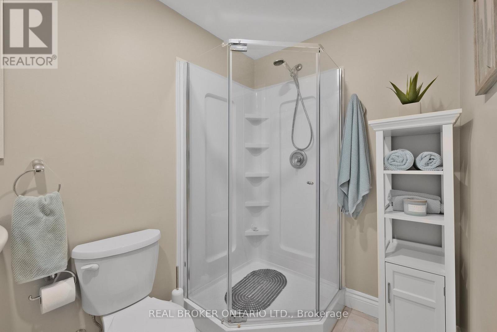 20 Don Rose Boulevard, East Gwillimbury (Mt Albert), Ontario  L0G 1M0 - Photo 35 - N12970550