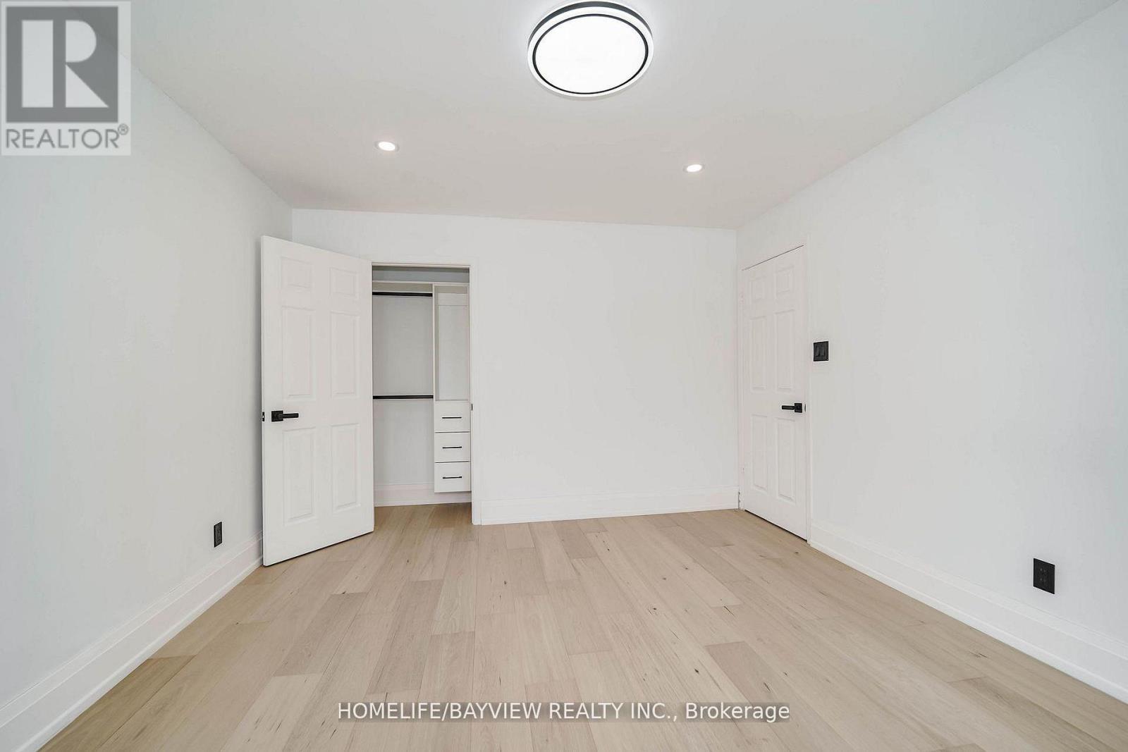 39 Shaftsbury(Main Fl) Avenue, Richmond Hill, Ontario  L4C 9K3 - Photo 20 - N12970604