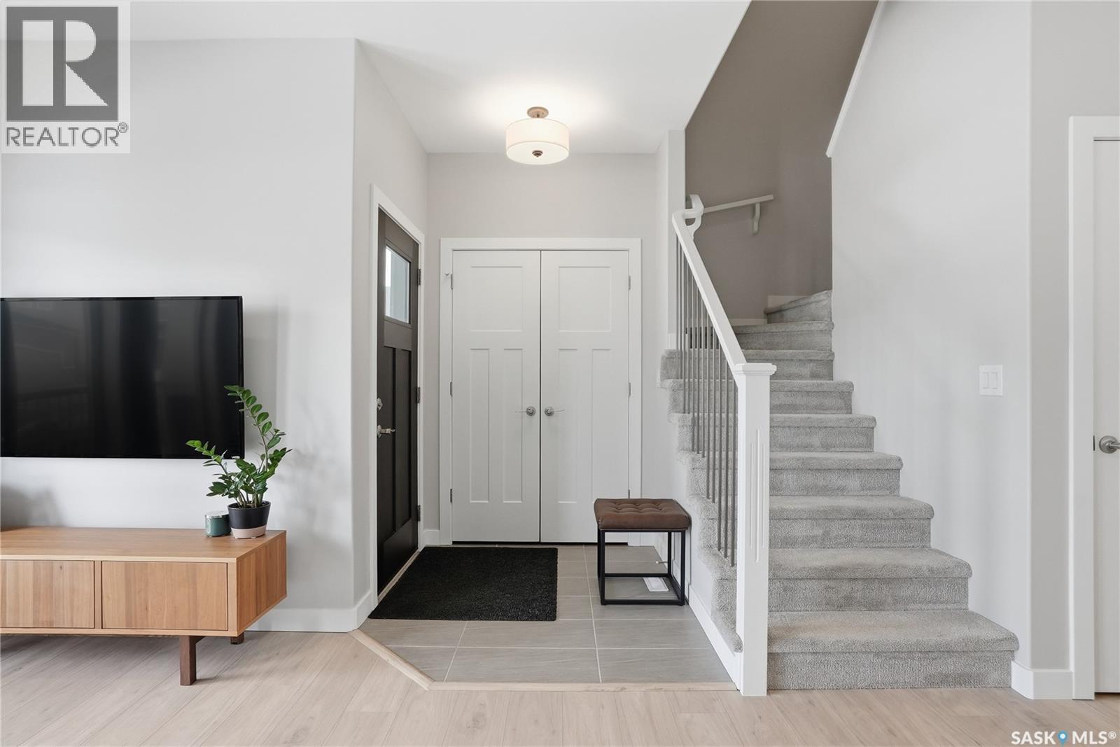 335 Secord Way, Saskatoon, Saskatchewan  S7V 0M4 - Photo 3 - SK032307