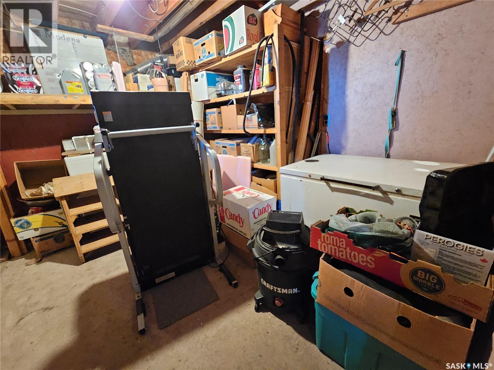 304 7th Avenue Se, Swift Current, Saskatchewan  S9H 3P7 - Photo 15 - SK032306