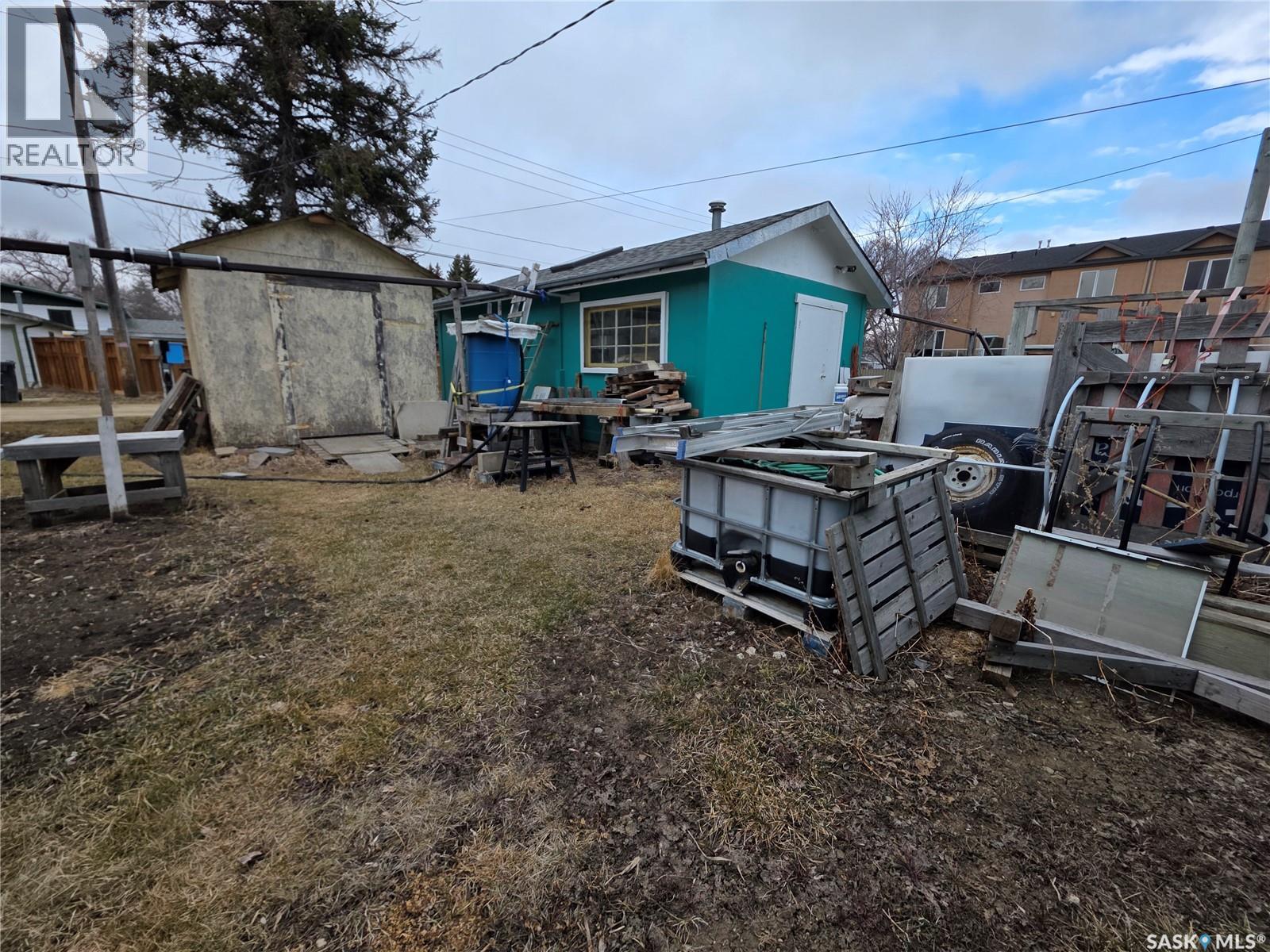 304 7th Avenue Se, Swift Current, Saskatchewan  S9H 3P7 - Photo 32 - SK032306