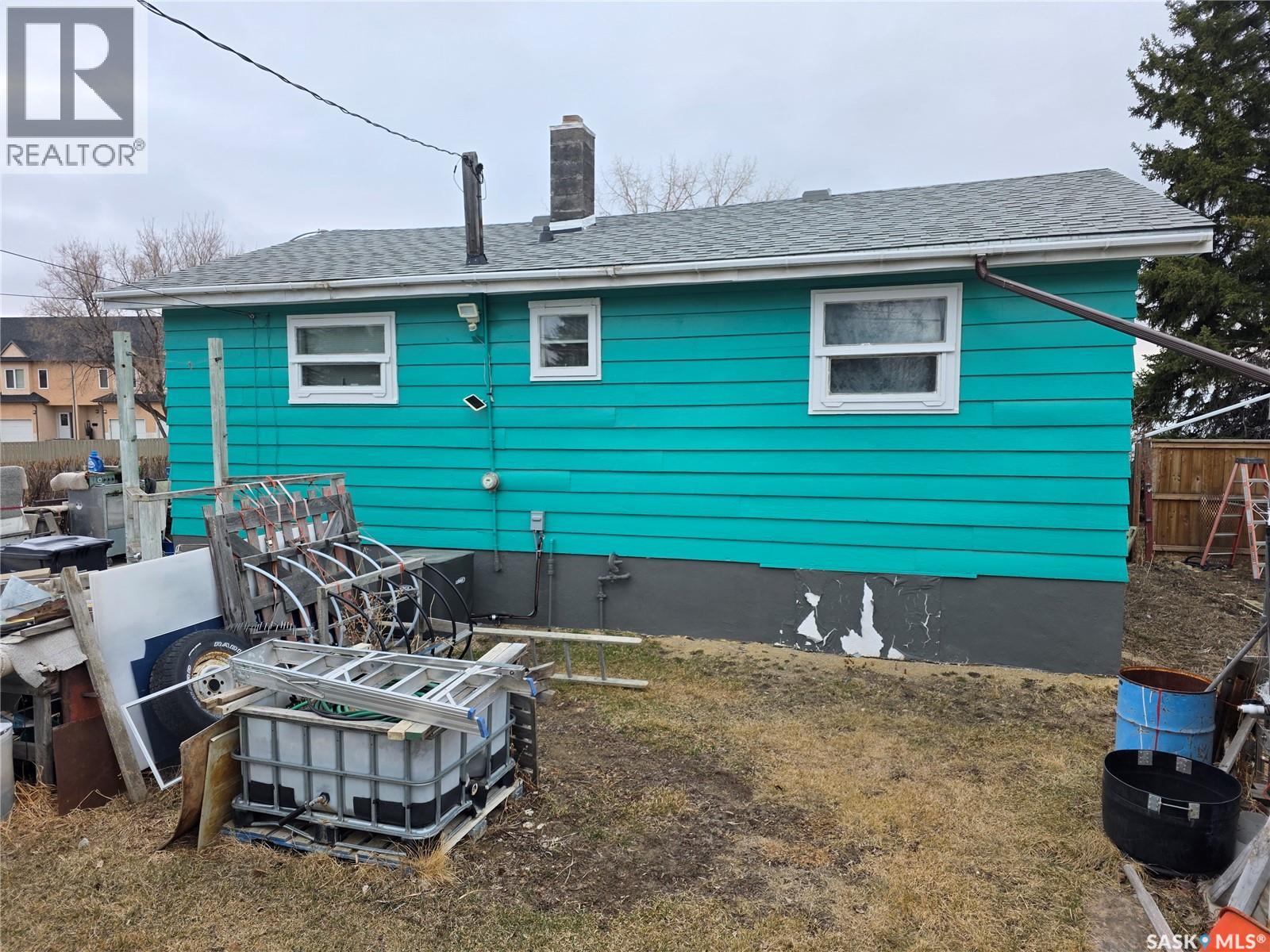 304 7th Avenue Se, Swift Current, Saskatchewan  S9H 3P7 - Photo 33 - SK032306