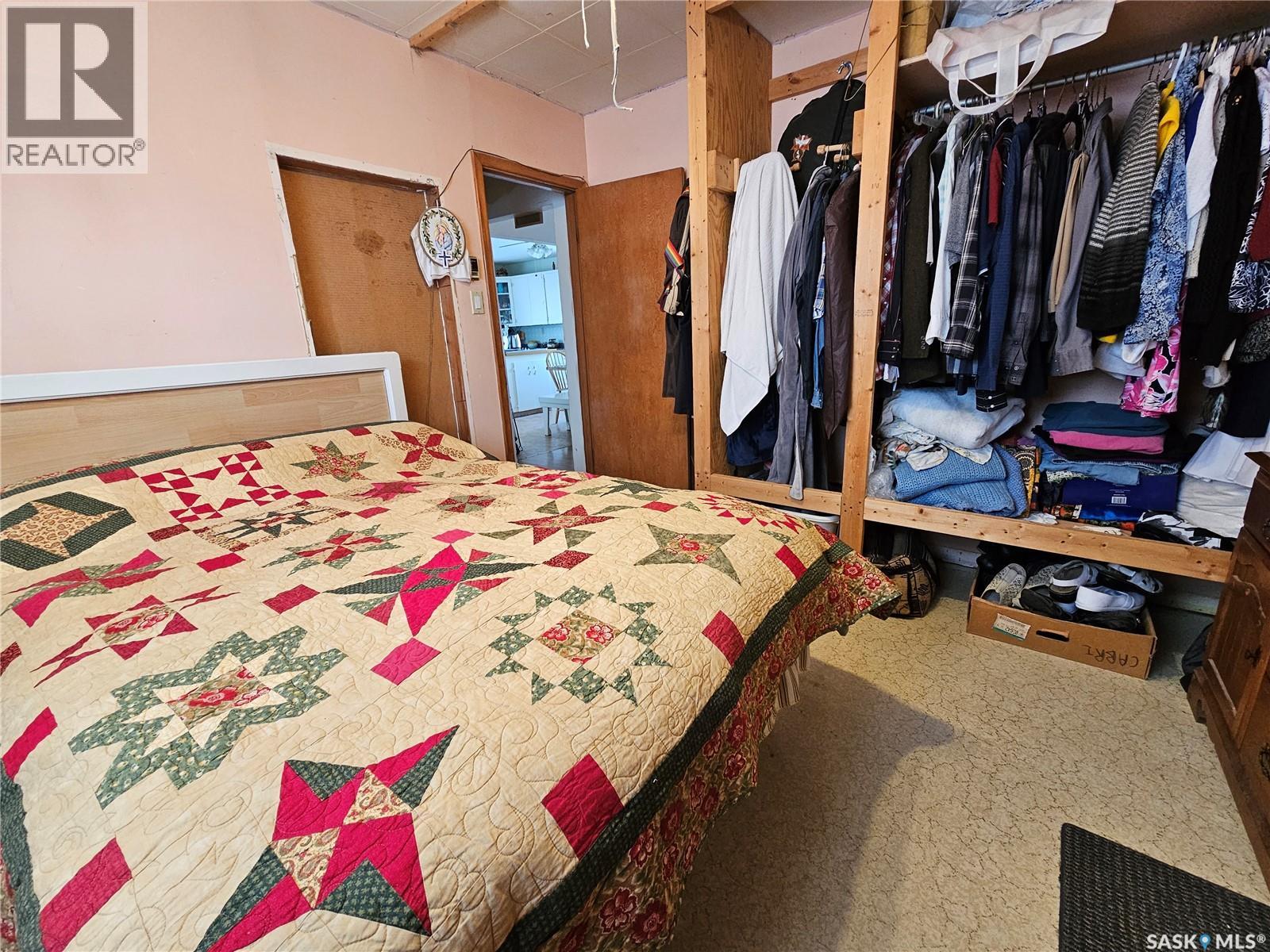 304 7th Avenue Se, Swift Current, Saskatchewan  S9H 3P7 - Photo 9 - SK032306