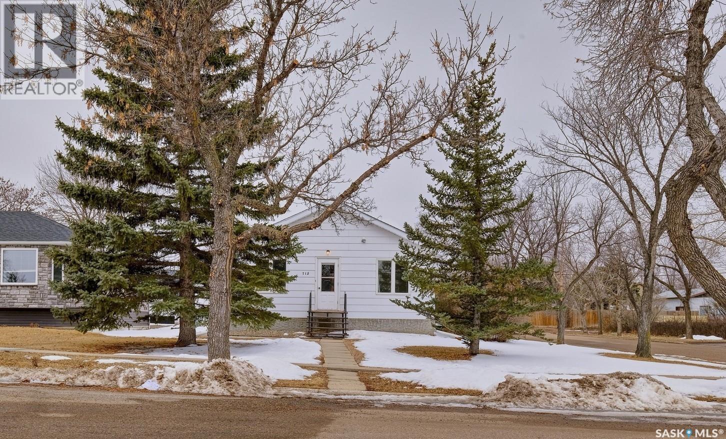 715 King Street, Rosetown, Saskatchewan  S0L 2V0 - Photo 2 - SK032290